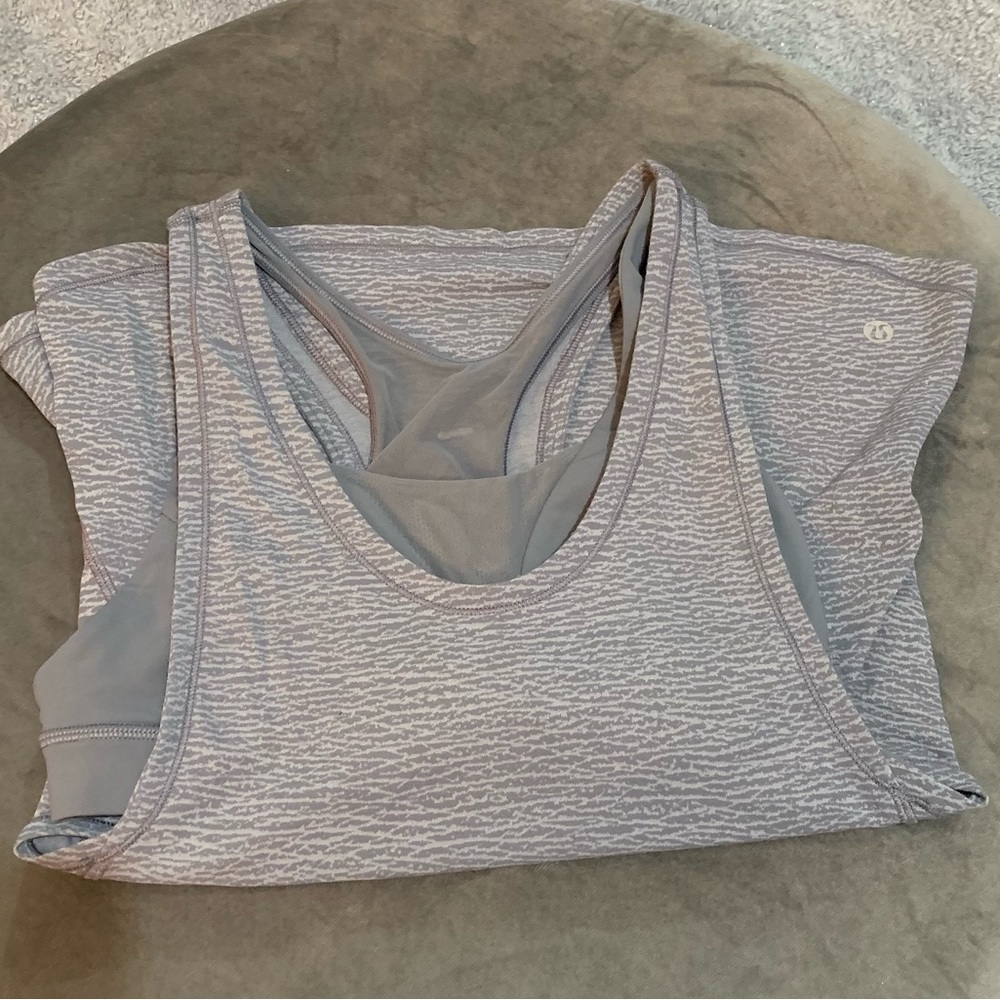 Lululemon workout tank!